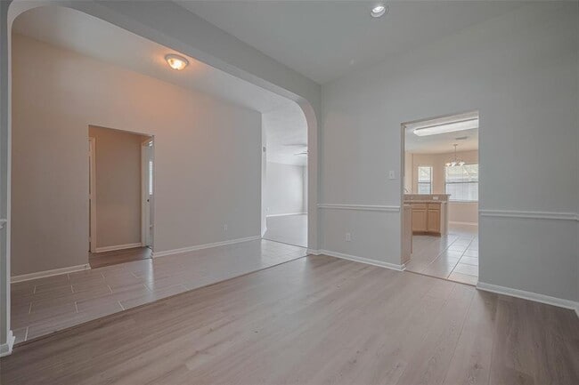 Building Photo - 301 Cedar Branch Dr