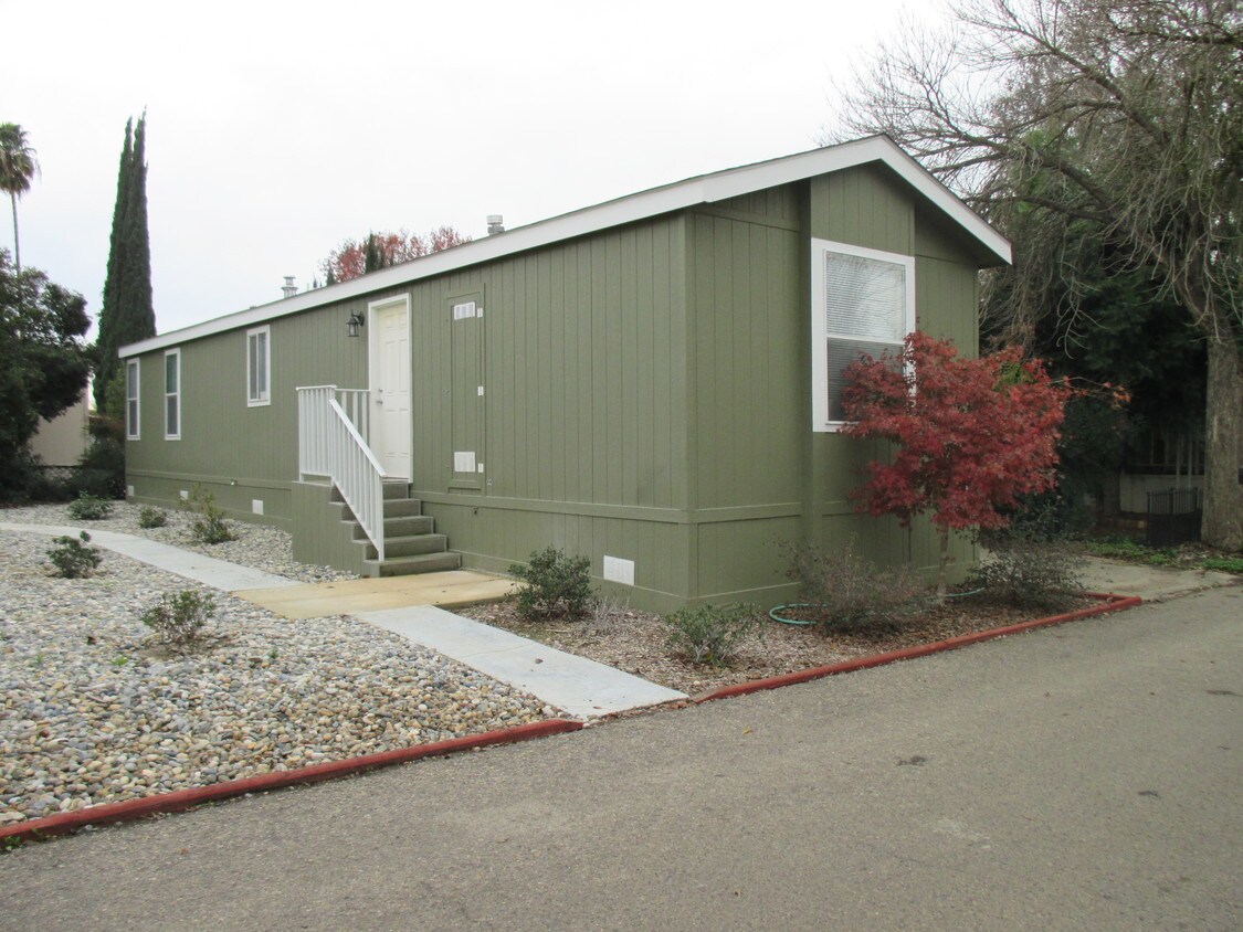 415 N Akers St, Visalia, CA 93291 House Rental in Visalia, CA