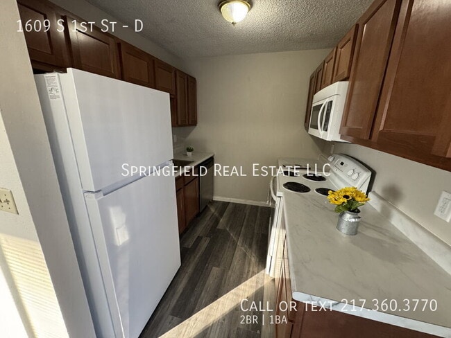 Foto del edificio - 1609 S 1st St