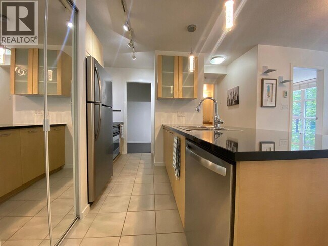 Building Photo - 1155 Seymour St