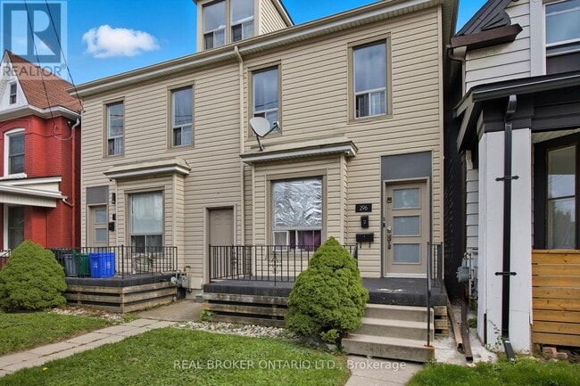 Building Photo - 296 Emerald St N