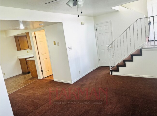 Foto del edificio - 699 600 W