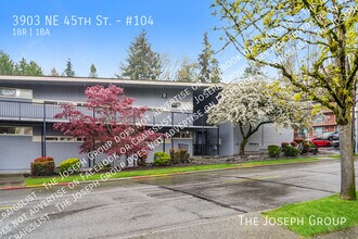 Building Photo - 3903 NE 45th St