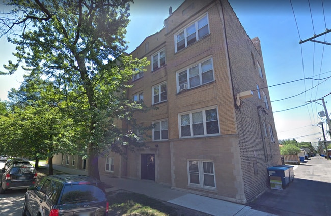 Building Photo - 2837 W Cullom Ave