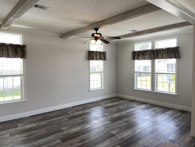 Building Photo - 433 Union St