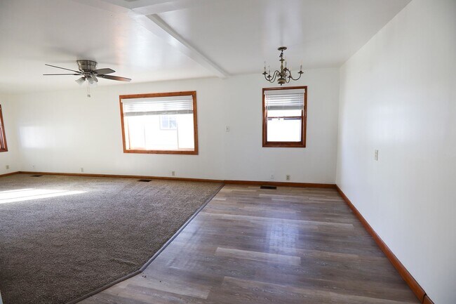 Foto del edificio - 2 Bed 1 bath