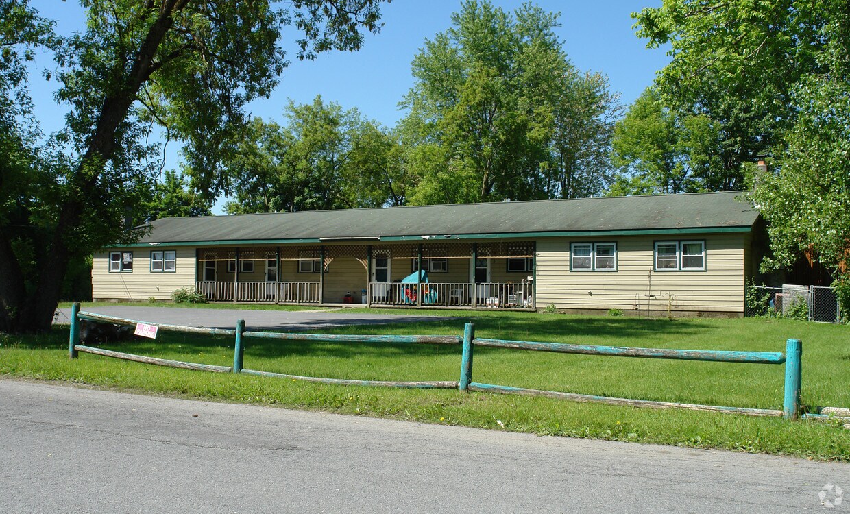 Primary Photo - 17 Bowman St