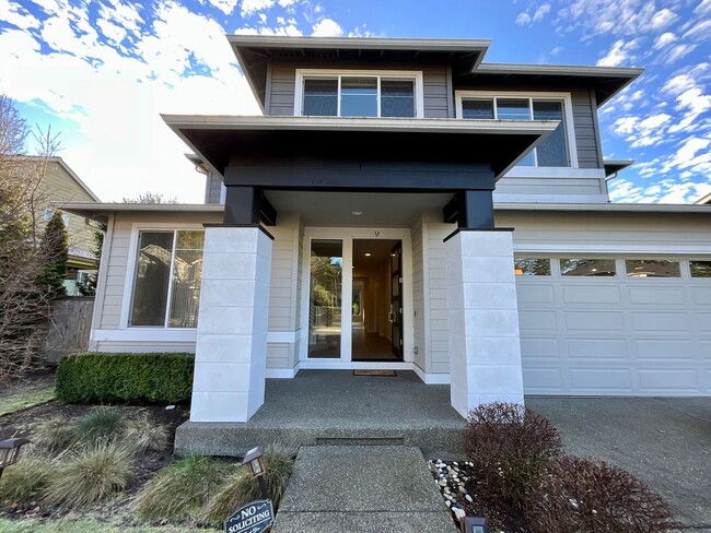 Building Photo - 4-bedroom, 3.5-bathroom home located in Maple Valley, WA