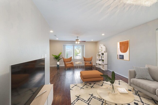 Building Photo - Stylish M Streets townhouse with modern interior & fenced yard