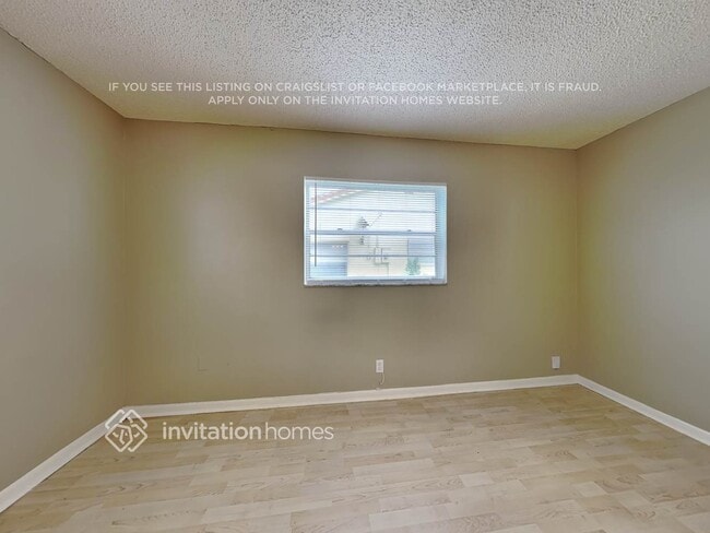 Foto del edificio - 9019 SW 9th St