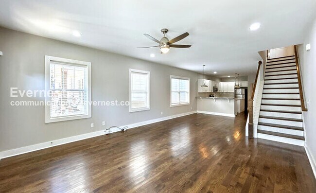 Foto del edificio - 1806B 7th Ave N