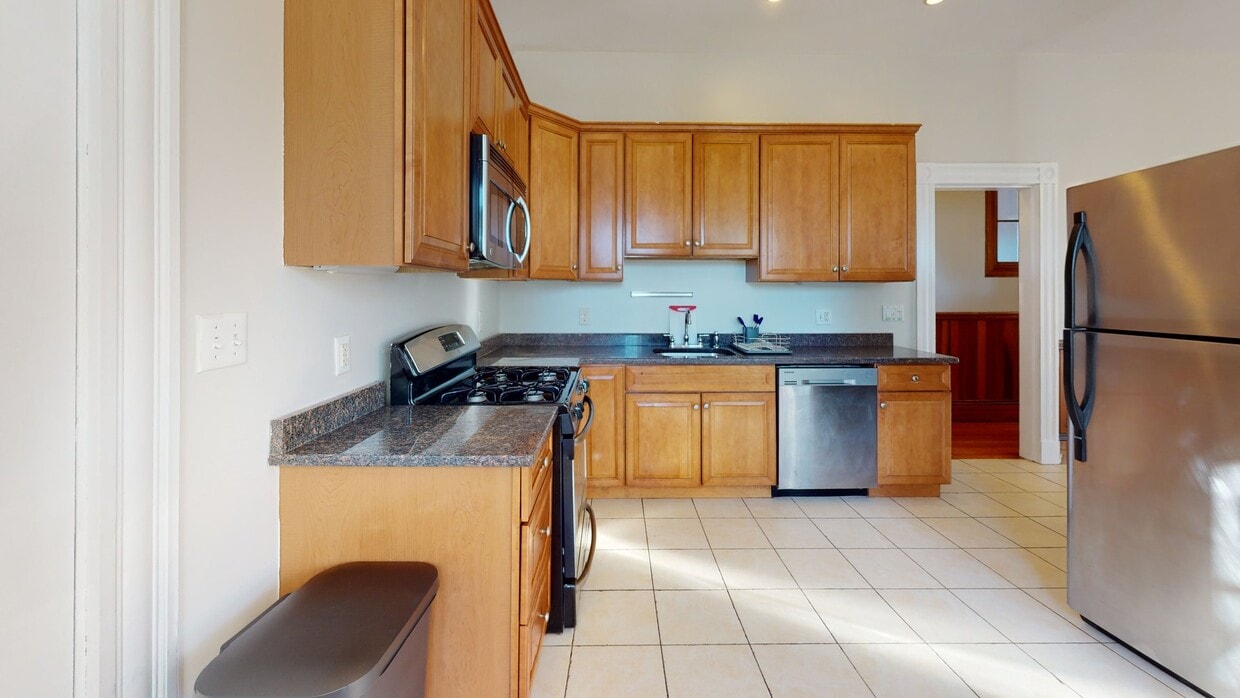 Photo - Private bedroom in 4 bed/2 bath Home