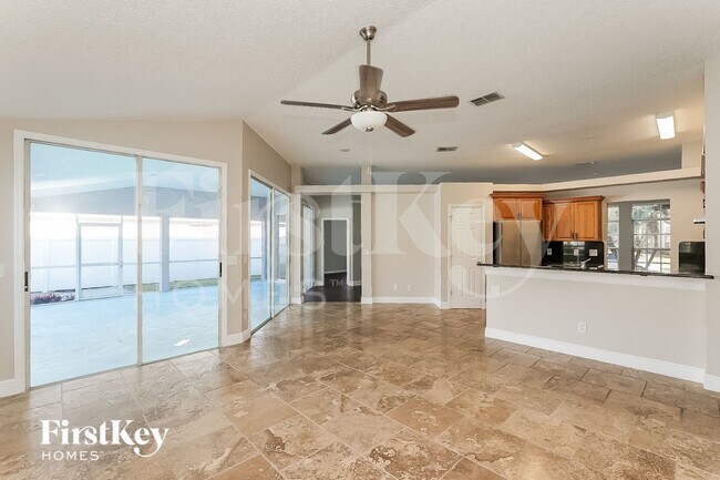 Building Photo - 28721 Cottagewood Dr