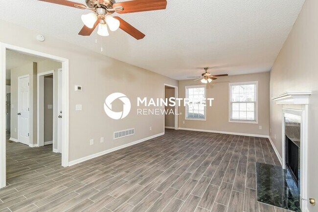 Foto del edificio - 3 Bedroom Pet-Friendly Home in AUSTELL, GA with Main Street Renewal