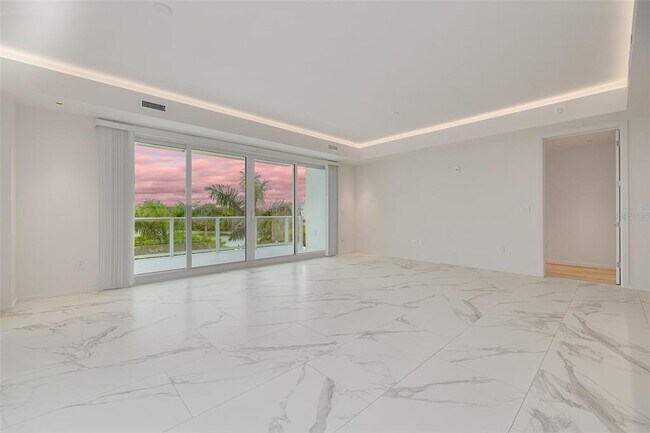Foto del edificio - 1020 Sunset Point Rd
