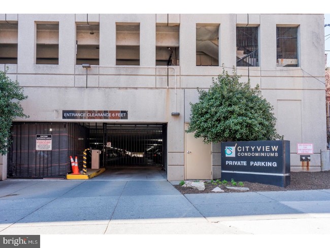 Building Photo - 2001 Hamilton St