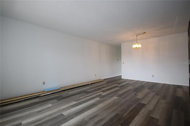 Foto del edificio - 2222 Americus Blvd N