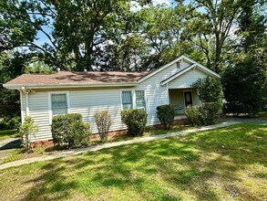 Building Photo - 105 Cochran Rd