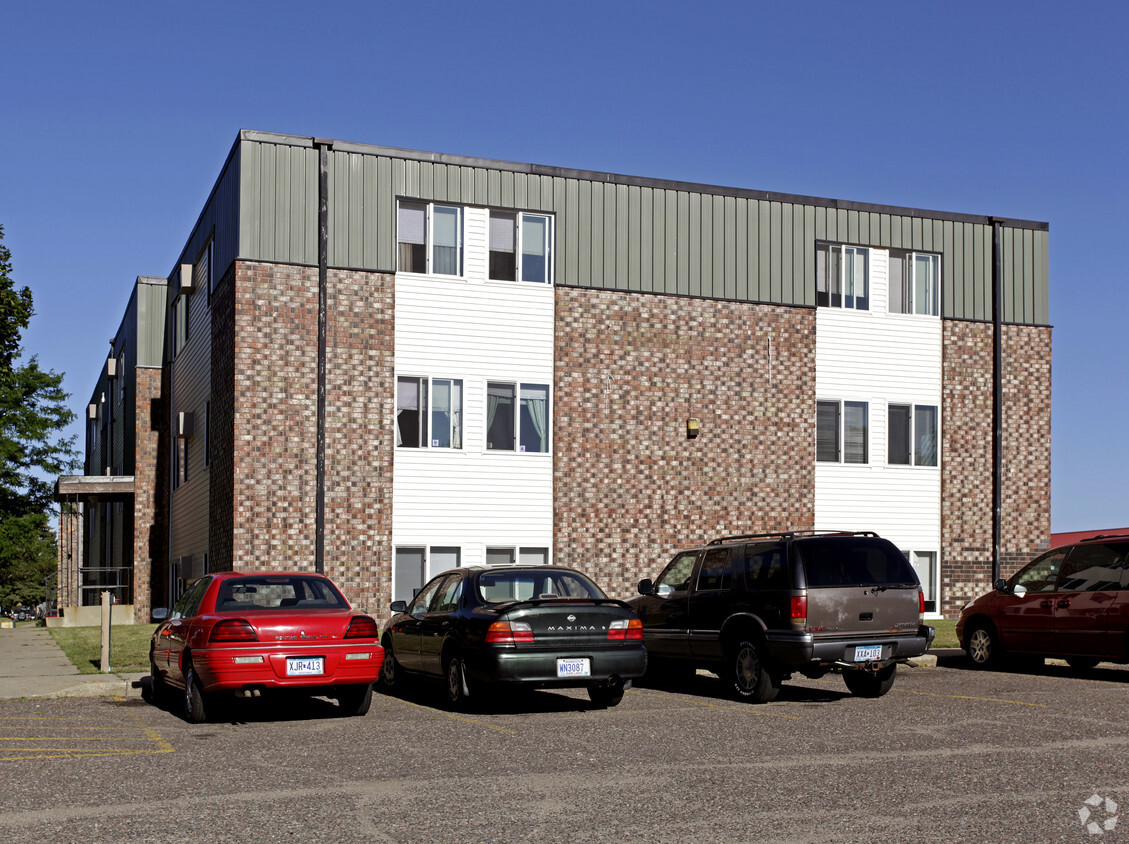 Foto principal - 401 7th St S