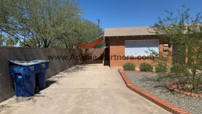 Foto del edificio - Three Bedroom Ranch Style Home