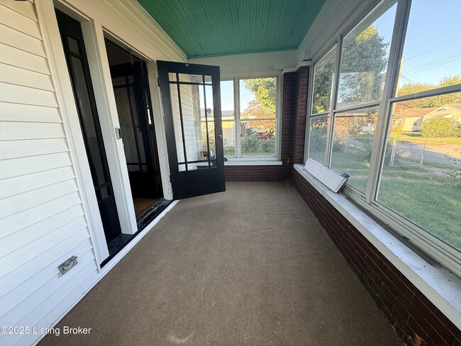 Foto del edificio - 1620 Sale Ave