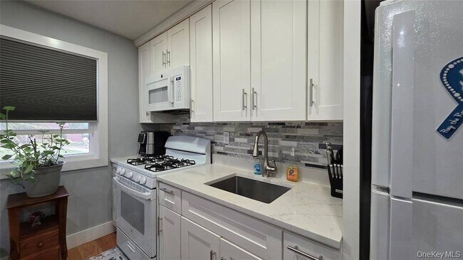 Foto del edificio - 717 Tuckahoe Rd