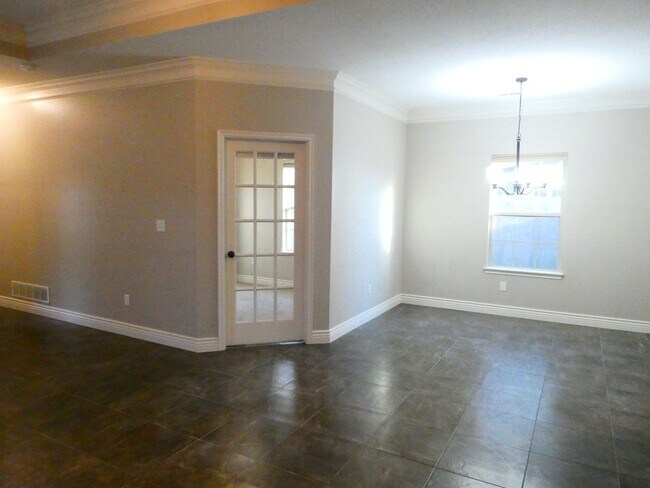 Foto del edificio - 3 bedroom 2 bath home- Quail Creek Subdivi...