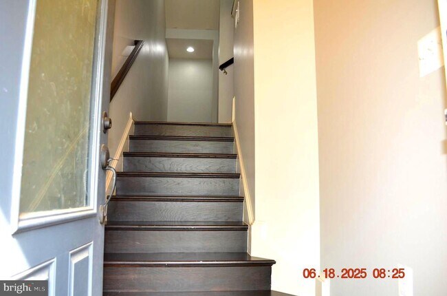 Building Photo - 23671 Sailfish Square