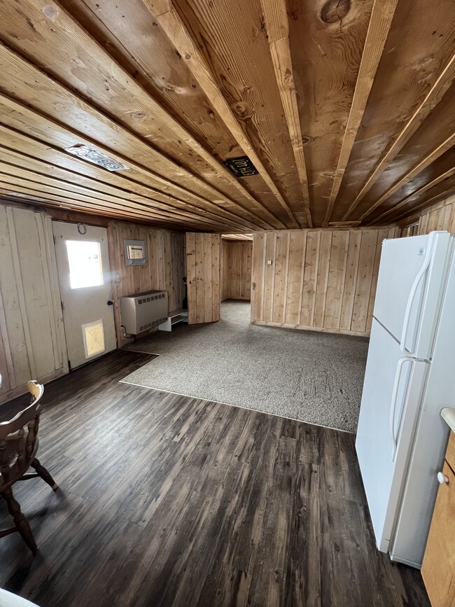 Building Photo - 810 Watt Canyon Rd