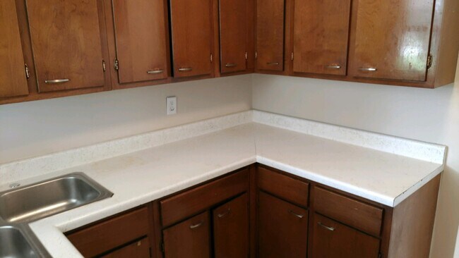 Foto del edificio - 3 Bed 1 Bath Home | Pet Friendly | Washer ...