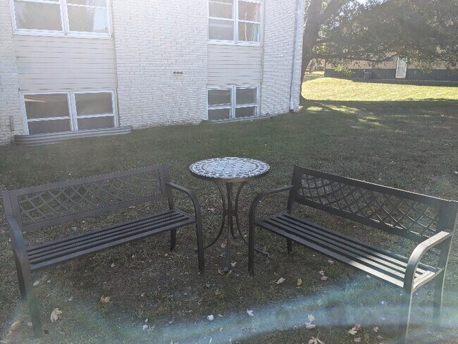 Foto del edificio - 502 W Market St