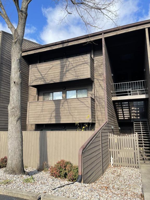 Building Photo - 750 Shaker Drive # 511