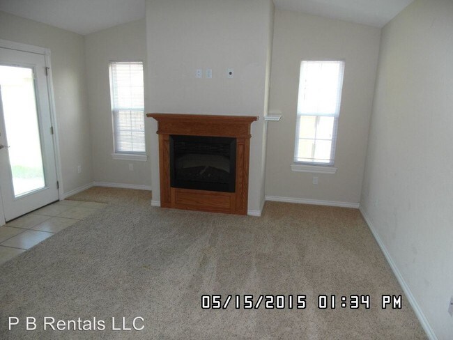 Foto del edificio - 434 NW Granite Ave