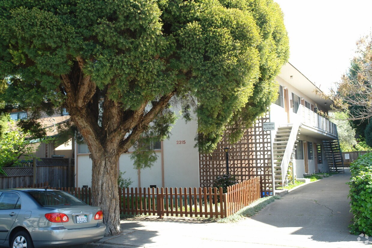 Foto principal - 2315 Jefferson Ave