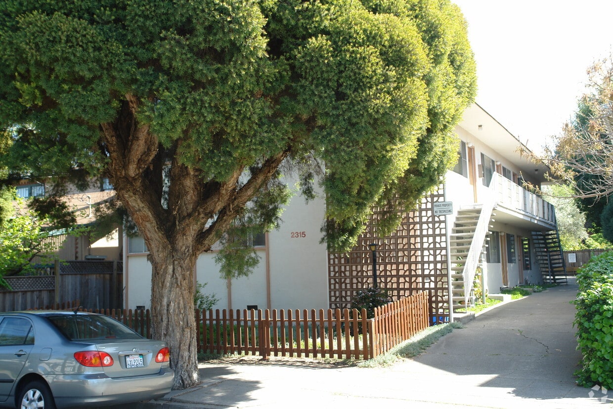Primary Photo - 2315 Jefferson Ave