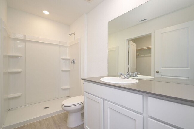 Foto del edificio - 3743 bates Pl