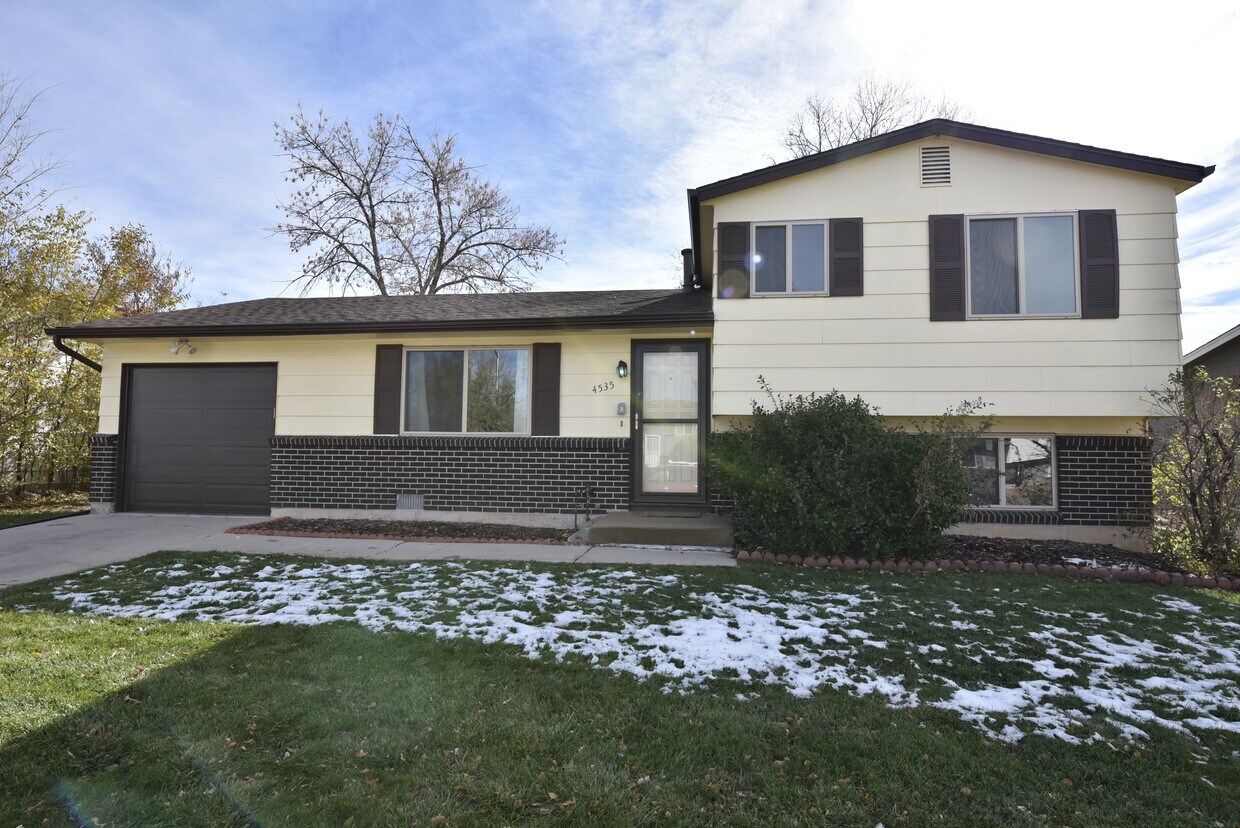 4535 London Ln, Colorado Springs, CO 80916 House Rental in Colorado