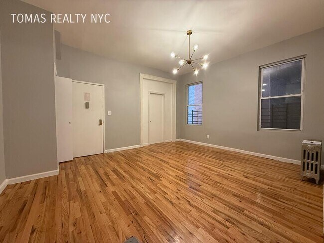 Photo - 1235 Union Ave Apartment