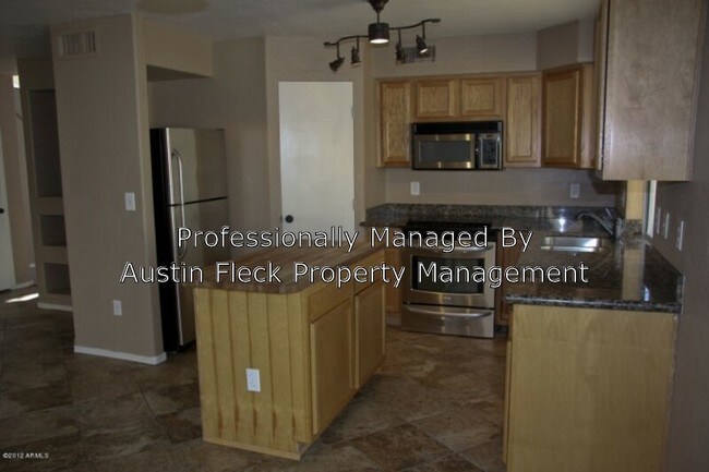 Building Photo - 2726 S Ananea