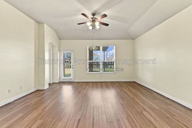 Building Photo - 24250 Prairie Glen Ln