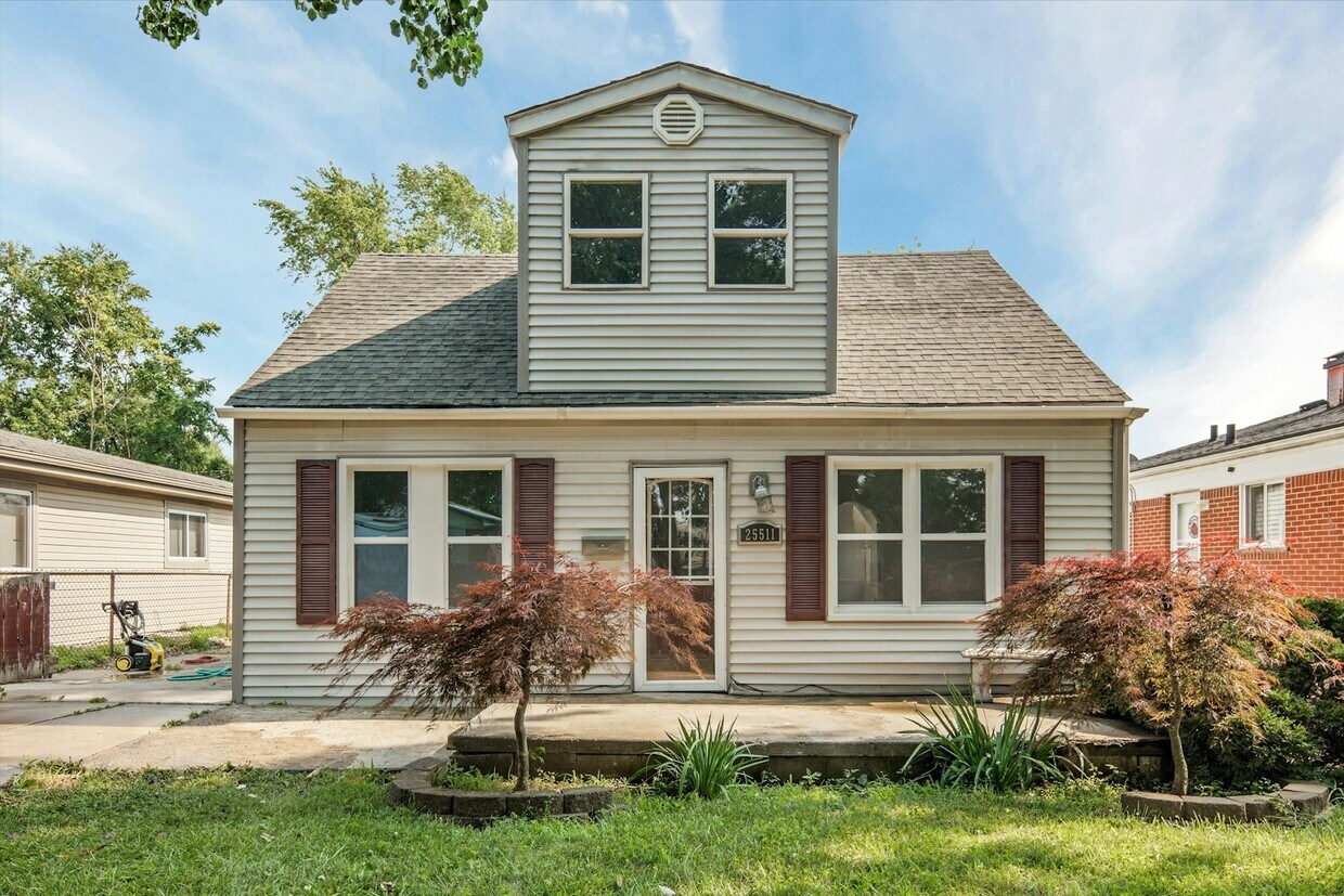 Foto principal - 25511 Pennie St