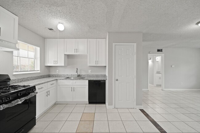 Foto del edificio - 3203 Ripplebrook Dr