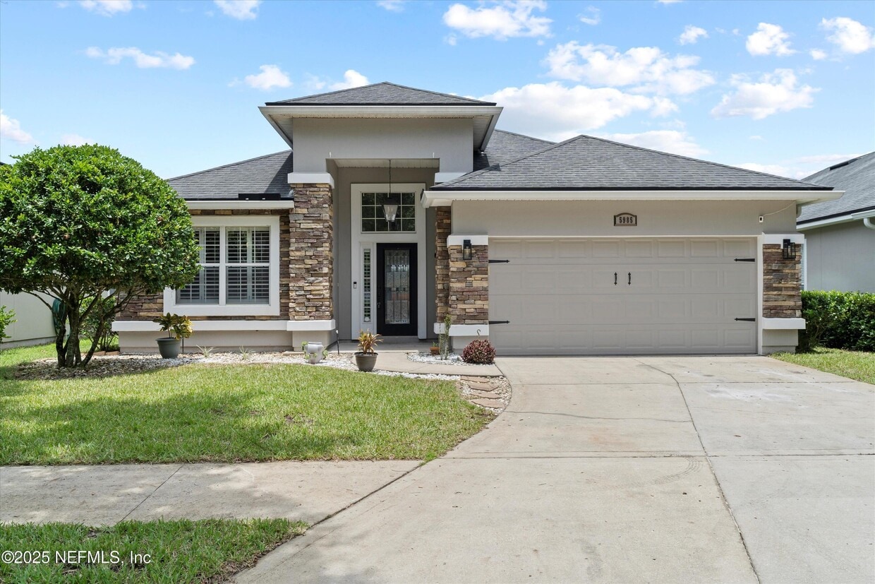 Foto principal - 5985 Wind Cave Ln