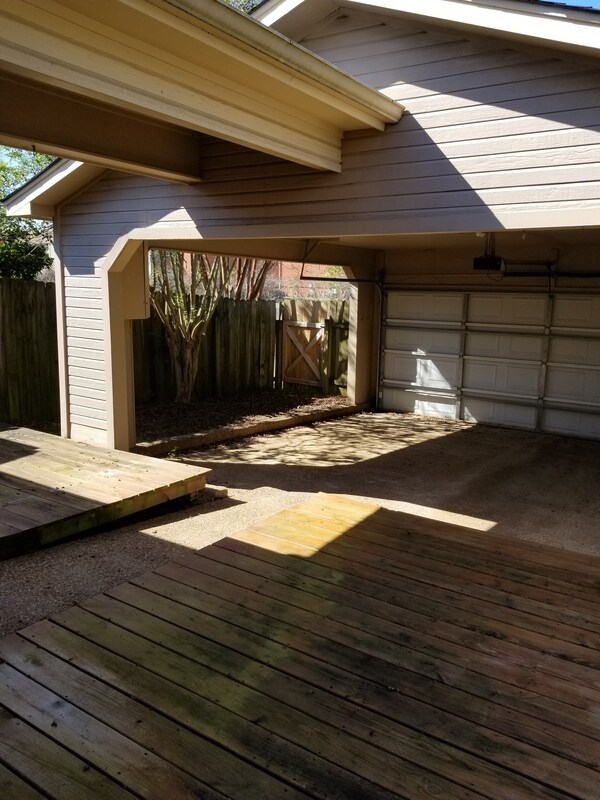 Building Photo - 121 N Brighton Dr