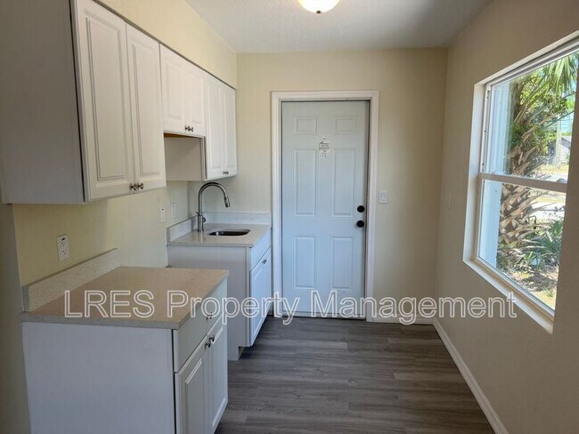 Foto del edificio - 2204 W Pine St
