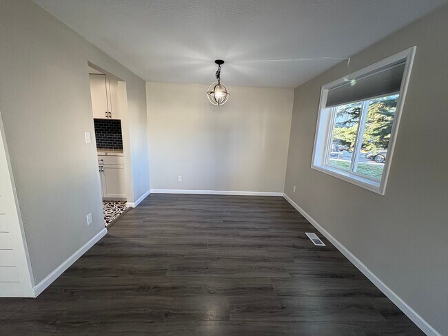 Building Photo - 2435 Piros Dr