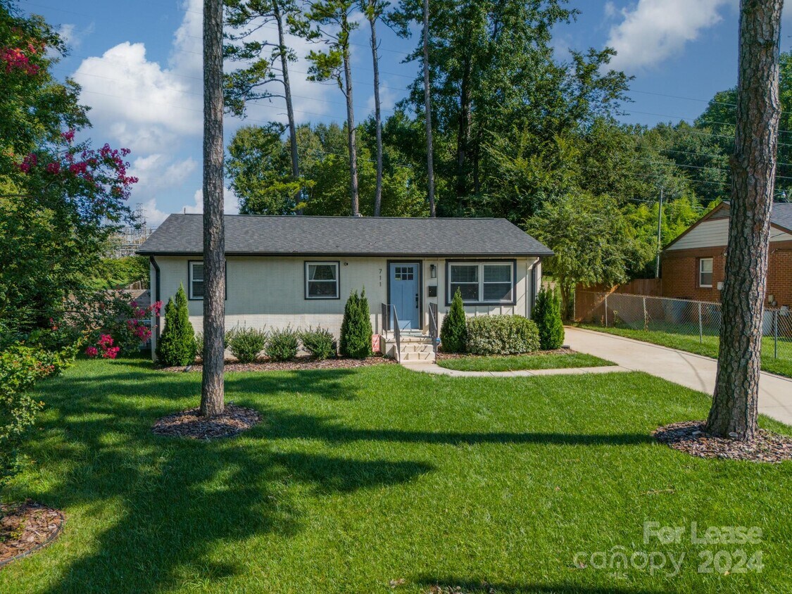 711 Norwood Dr, Charlotte, NC 28208 House Rental in Charlotte, NC