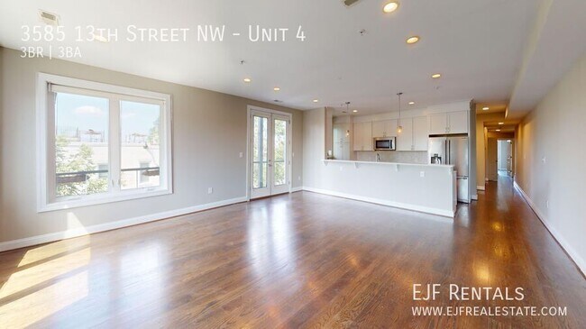 Foto del edificio - 3585 13th St NW