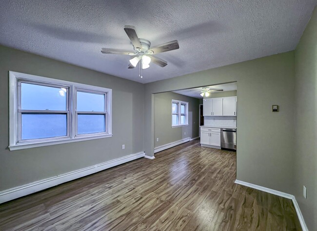 Building Photo - 340 Broadway