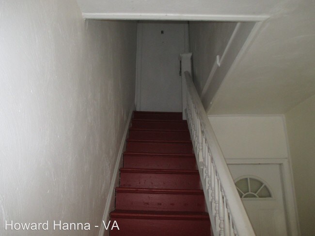 Building Photo - 112 W 38th St